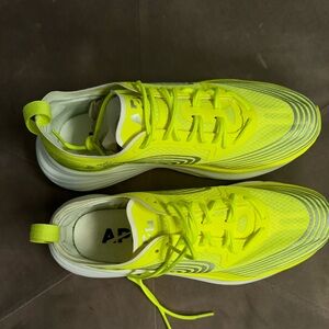 Streamline AeroLux Ripstop...Brand Needs Size 9